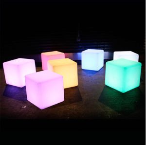 Customized Aluminum Mold Rotary-Plastic LED Lamp Shell Rotational Molding