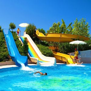 China Commercial Huge Water Park Swimming Pool Equipment Design Water Fiberglass Slide on sale