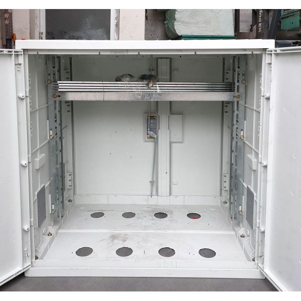 Polyester Fiber Optics Distribution Box Enclosure With Double Door Free Standing