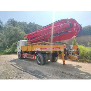 37M Used Concrete Pump Truck with Vibrating Amplitude of 2.6mm and Flexible