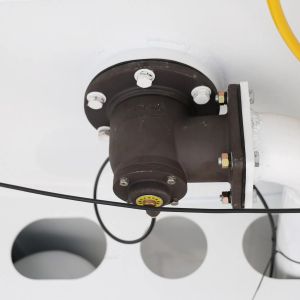 Sold In 2, 3, And 4-Axle Tank Semi-Trailers With A Capacity Of 45,000 To 50,000