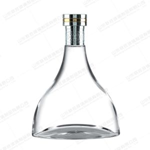 China Whiskey Glass Bottle with Rubber Stopper Sealing Type and Customized Bottle Color on sale
