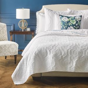 Cheap Luxurious Microfiber Ultrasonic Bedspread Lightweight White Floral Patterns for sale
