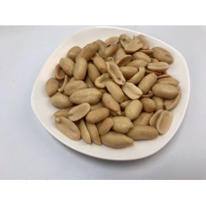 Cheap Salted Coated Peanut Snack , Various Vitamins Chilli Coated Peanuts Hard Texture for sale