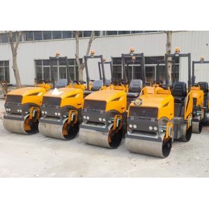 China 2.5 Ton Road Construction Roller ST2500 Drum Width 1200mm In Ghana on sale