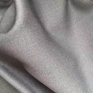 China Manufacture Twill Wool 225GSM Fabric for Garment