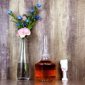 500ml Glass Bottle With Cork for Whisky Vodka Spirits Engraving in Long Neck