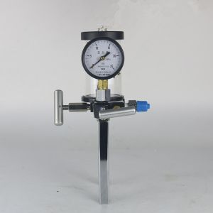 Hand Held Pressure Gauge Calibrator , Oil Pressure Calibration Equipment
