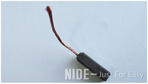 generator carbon brush.jpg Automobile Generator Regulator Armature Carbon Brush Graphite 4.5×6.5×20