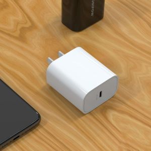 PD20W Cell Phone Charger Adapter Fireproof ABS Fast Charger Travel Adapter For