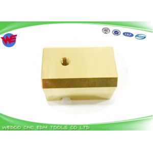 20EC090A403 Block Pusher Energizing Makino EDM Machine Parts 32*22*18T