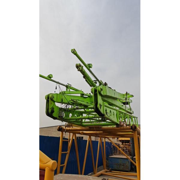 Extremely Efficient ZCC2600 260 Ton Mobile Hydraulic Crawler Crane Heavy Lifting Equipment