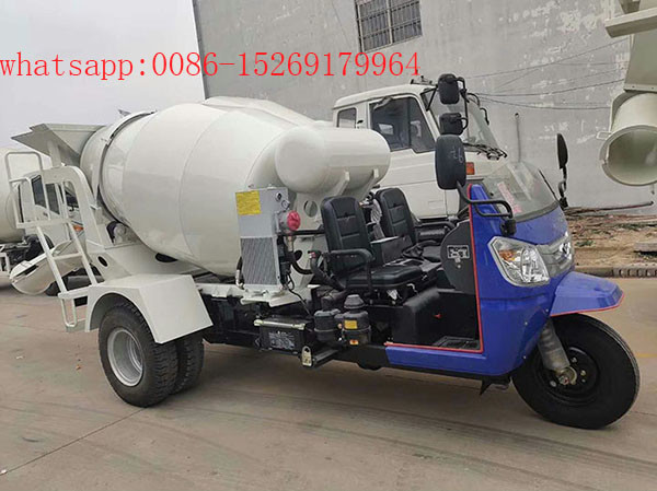 Quality chinese cheap 28-32hp 5 wheeler 2 cubic meters small concrete mixer truck wholesale