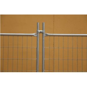 Multi Purpose Temporary Mesh Fence With Concrete Filled Plastic Feet / Clamps