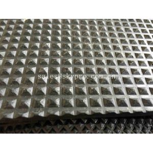 Diamond Gym Rubber Floor Matting Commerical Anti - Slip Pyramid Pattern Rubber