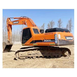 China Used Doosan DH300 Excavator with Original Hydraulic Valve and 3811 Working Hours on sale