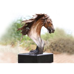 China Handmade Forging Bronze Ferghana Horse Head Garden Statue For Public Decoration on sale