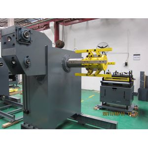 Automated Heavy Material Rack Unwinding Leveling Press Feeding Equipment Metal