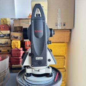 South brand Electronic Digital Theodolite NT-023 25.9X Total Station Accurate