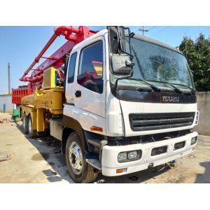 China 11.5*2.5*3.2m Used Isuzu Concrete Pump 37M Weight 26500KG Red and Yellow and White Color 37m  42m 48m 52m on sale