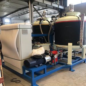 Thermal Insulation Pipe with Polyurethane Spray Foam and PE Wrapping for