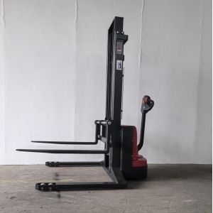 Electric Walkie Stacker 1500kg Load Capacity Adjustable Straddle Leg