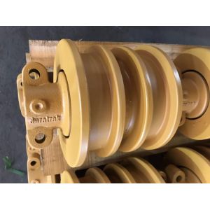 Cooling Water Pump Undercarriage Parts Laverda Track Roller for Excavator and