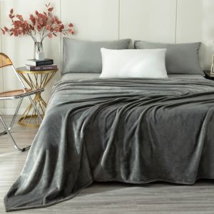 Cheap Lightweight Warm Coral Fleece Throw Blanket Cozy Breathable Coral Bed Blanket for sale