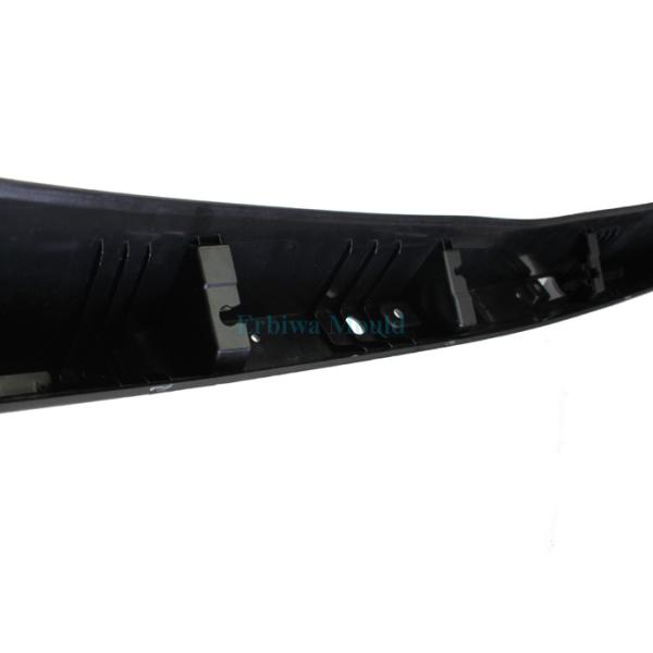 Long Guard Plate Car Bumper Moulding With Many Lifters And Deformation Controlling