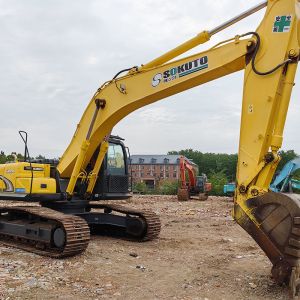 Yellow SK260 Used Kobelco Excavators 1.3m3 Bucket Capacity 131kw Rated Power