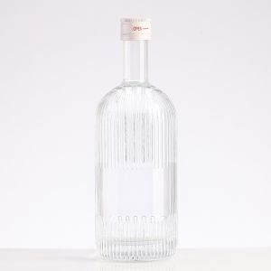 500mll Glass Alcoholic Beverage Liquor Bottle with Cork Custom Color Glass Body