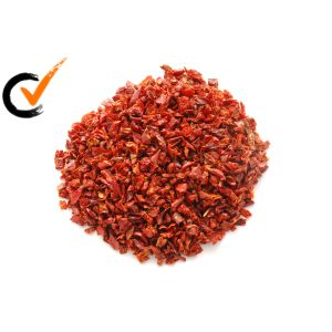 Red Crushed Dried Bell Pepper Flakes 9x9mm No Additives With 8% Moisture