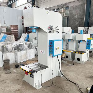 Home Applications Y41-30T CNC Precision Small Vertical Hydraulic Press with 4kW