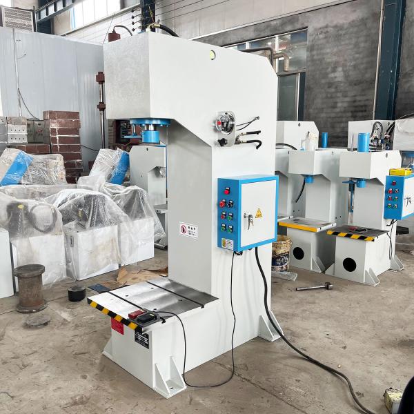 Home Applications Y41-30T CNC Precision Small Vertical Hydraulic Press with 4kW