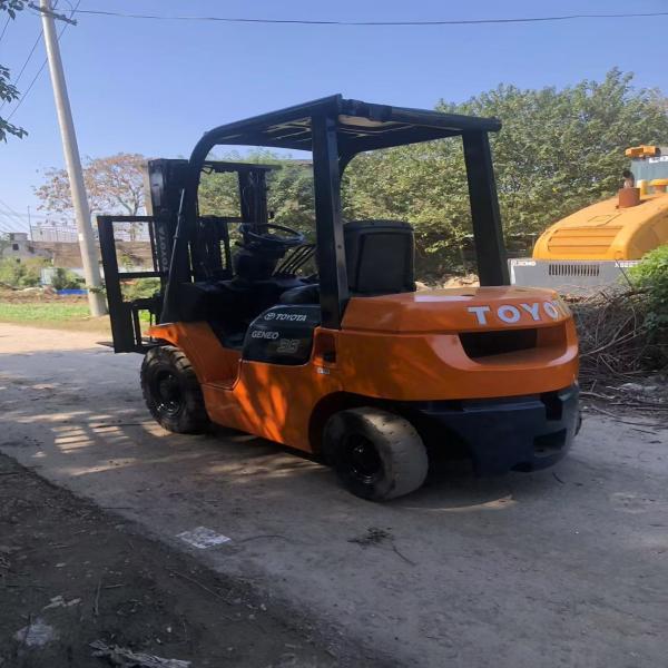 Used Toyota Forklift 3.5T Small Material Handler 1290mm Width
