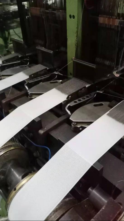 Advanced Hook And Loop Needle Loom Maximizes Output with Minimal Downtime