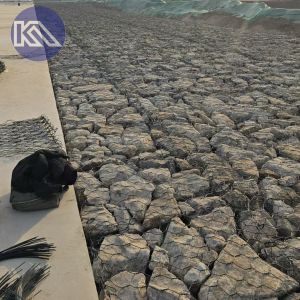 Cheap 6*2*0.3m Galvanized Iron Wire Mesh Gabion Basket With 2.2mm / 60*80mm Mesh Hole for Gabion River Channel Protection for sale