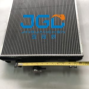 20T-03-81211 Water Tank Radiator For Excavator PC35R-8 PC30R-8 Radiator