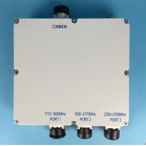 Cheap ISO Triple Band High Power Rf Combiner Low PIM 160dBc DIN Connector VSWR 1.3 for sale