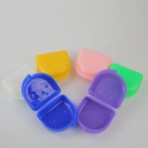 China Disposable Orthodontic Teeth Retainer Case With Holes on sale