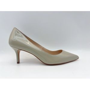 China Soft Patent Leather Women Pumps Shoes Bone 3cm Pointed Toe Low Heel Pumps on sale