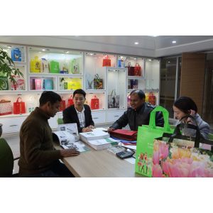 BOPP Laminated Leader Non Woven Box Bag Making Machine 70pcs/min