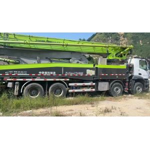 Cheap Construction Site Second Hand Zoomlion Concrete Pump Truck Mounted 53m for sale