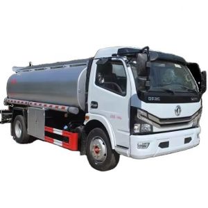 Dongfeng Dollicar Normal Fluid Delivery Truck 8cbm 4x2 Drive Type
