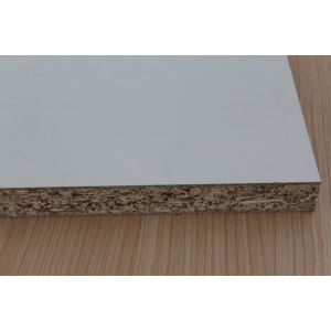Indoor White Laminated Particle Board With Surface Finish Customized Thickness