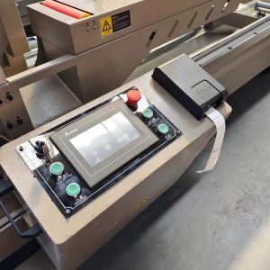 Full Automatic Double Head Mitre Saw Machine For Window Doors Making