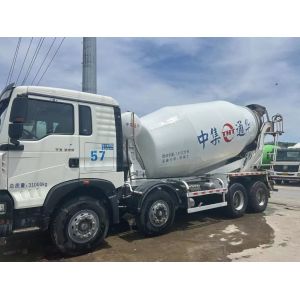 Howo 8x4 Used Ready Mix Trucks ZZ5317 Used Volumetric Concrete Mixer