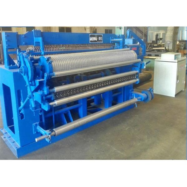 Fencing Roll Mesh Welding Machine Firm Welding Spot 415V / 440V Long Service