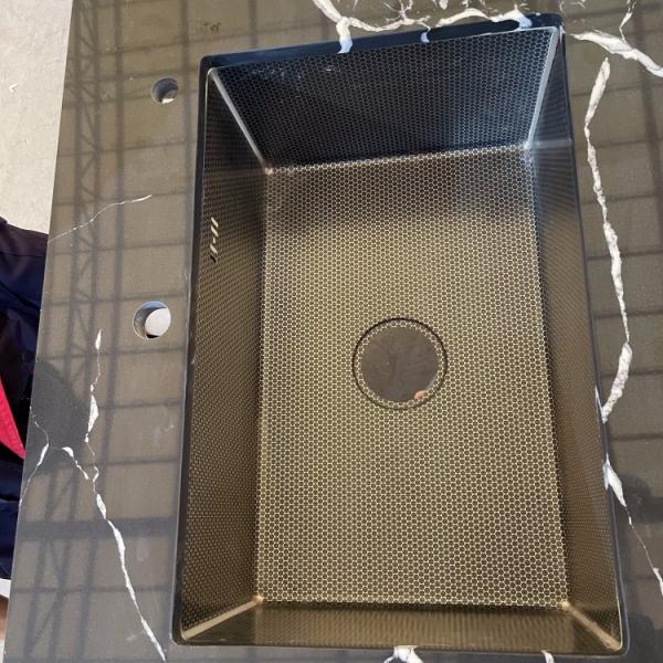 Quality Quartz Stone Kitchen Countertop with Faucet for Home Decoration wholesale