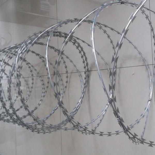 CBT Razor Barbed Wire For Fortification Anti-Rust Razor Blade Barbed Wire Double